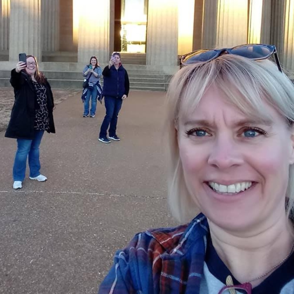 Meet your Posher, Alicia